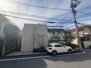 東京・表参道の展示会スペース駐車イメージ